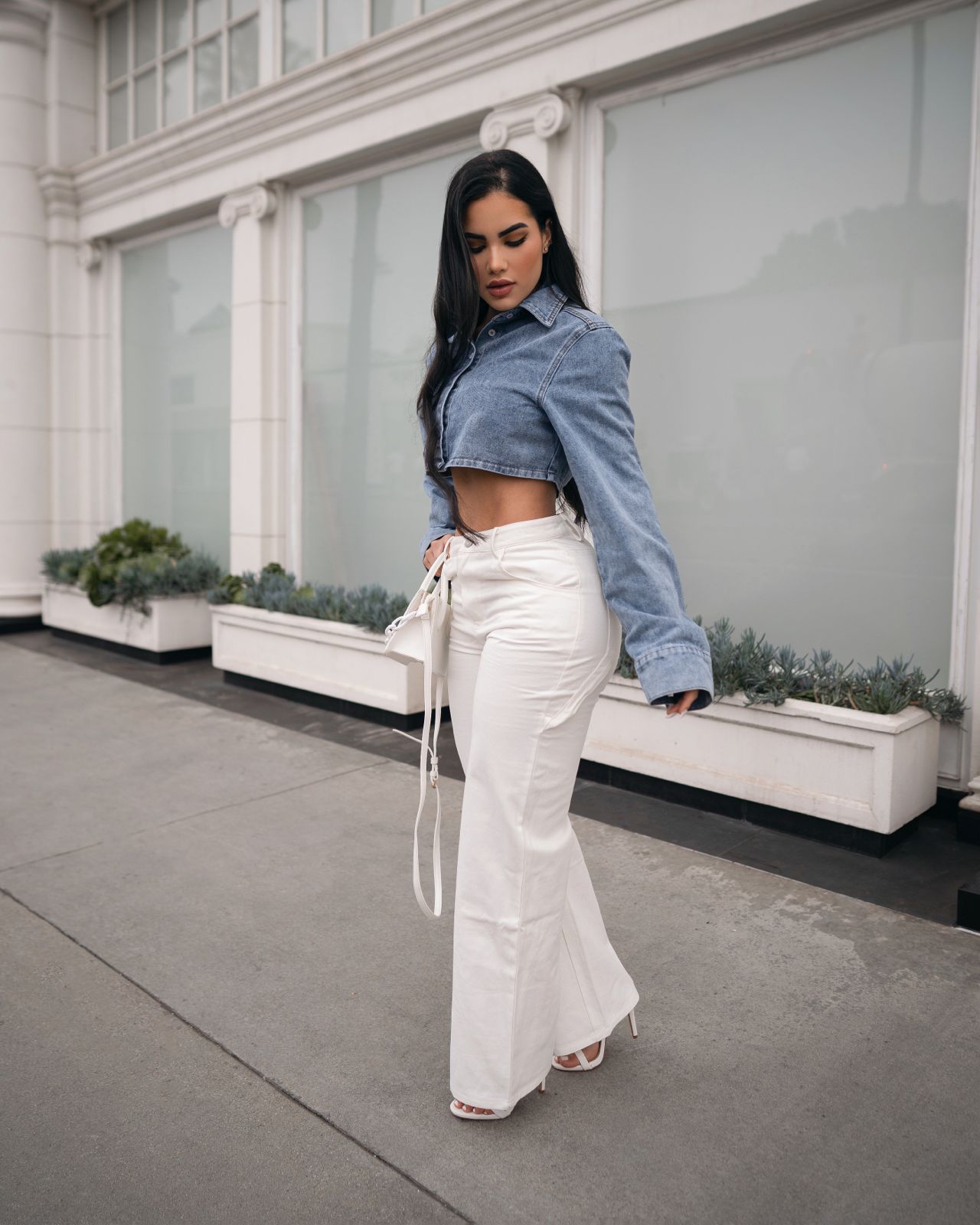 CHAQUETA CORTA AZUL