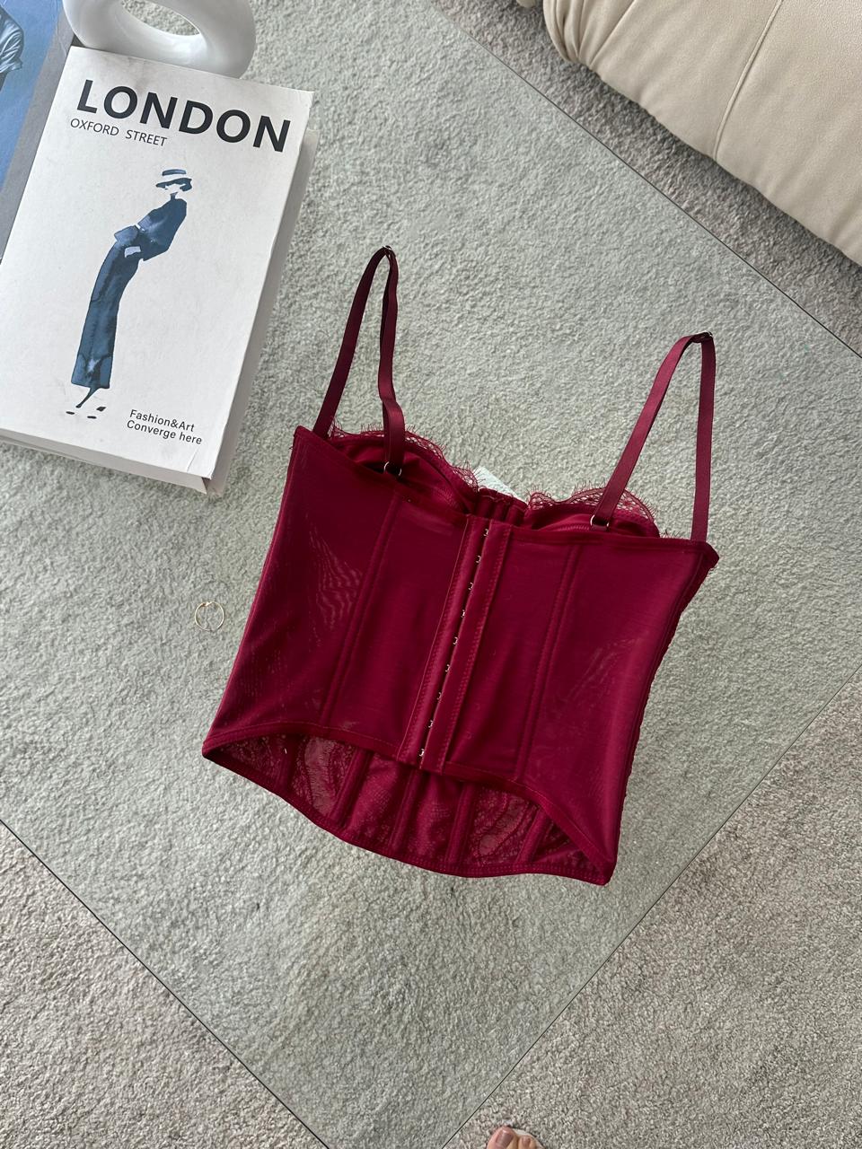 CORSET ENCAJE LARGO VINOTINTO