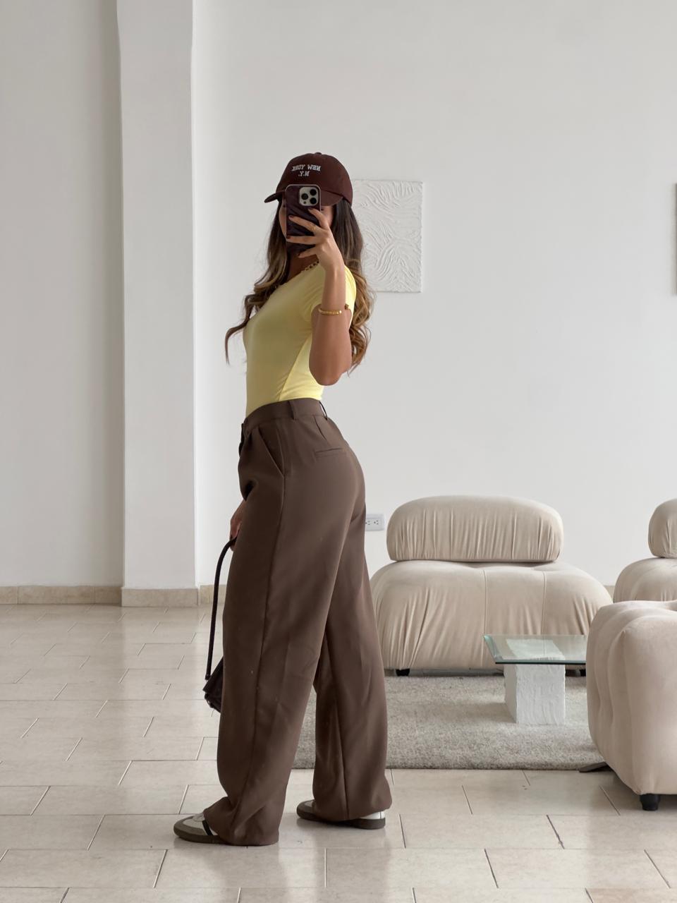 PANTALÓN EN TELA MOCHA