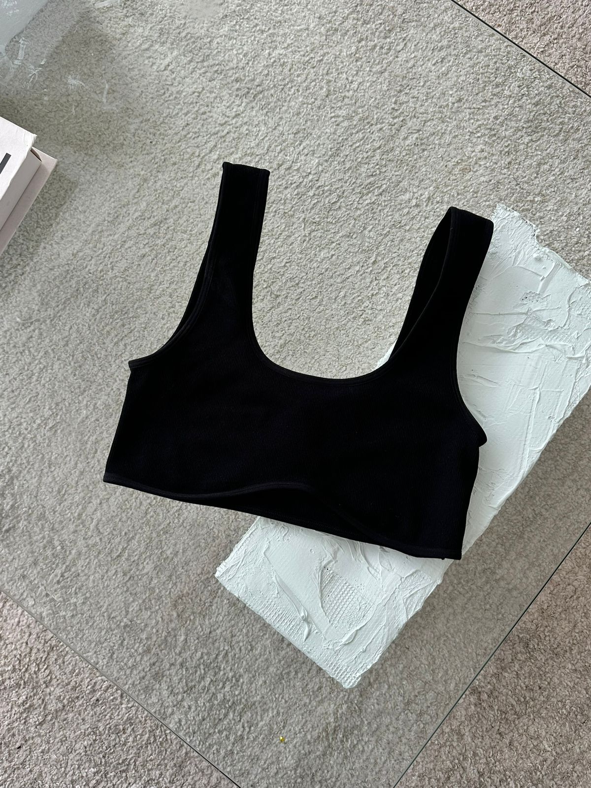 CROP TOP BÁSICO TEJIDO SUAVE NEGRO