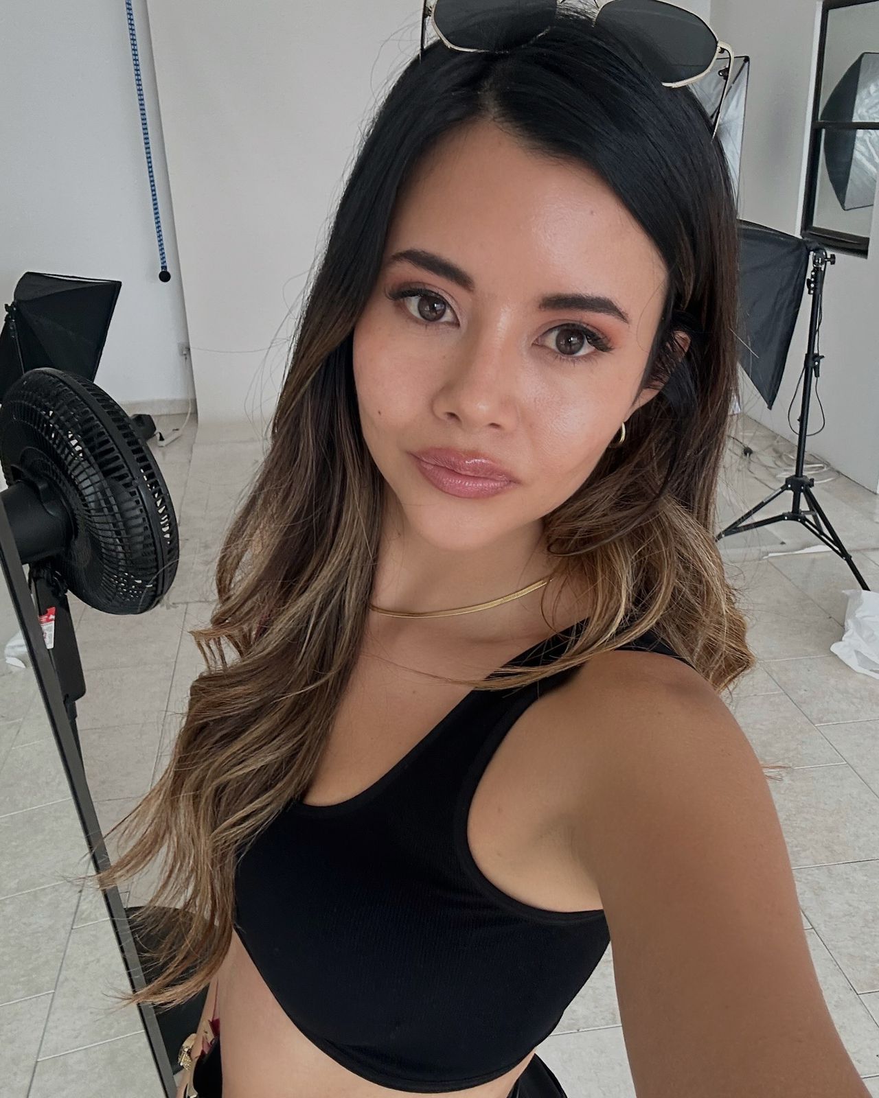 CROP TOP BÁSICO TEJIDO SUAVE NEGRO