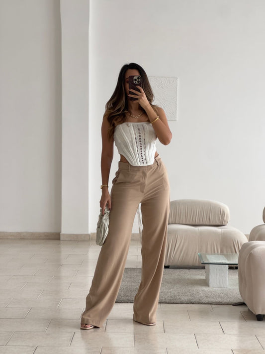 PANTALÓN EN TELA CAFÉ CLARO