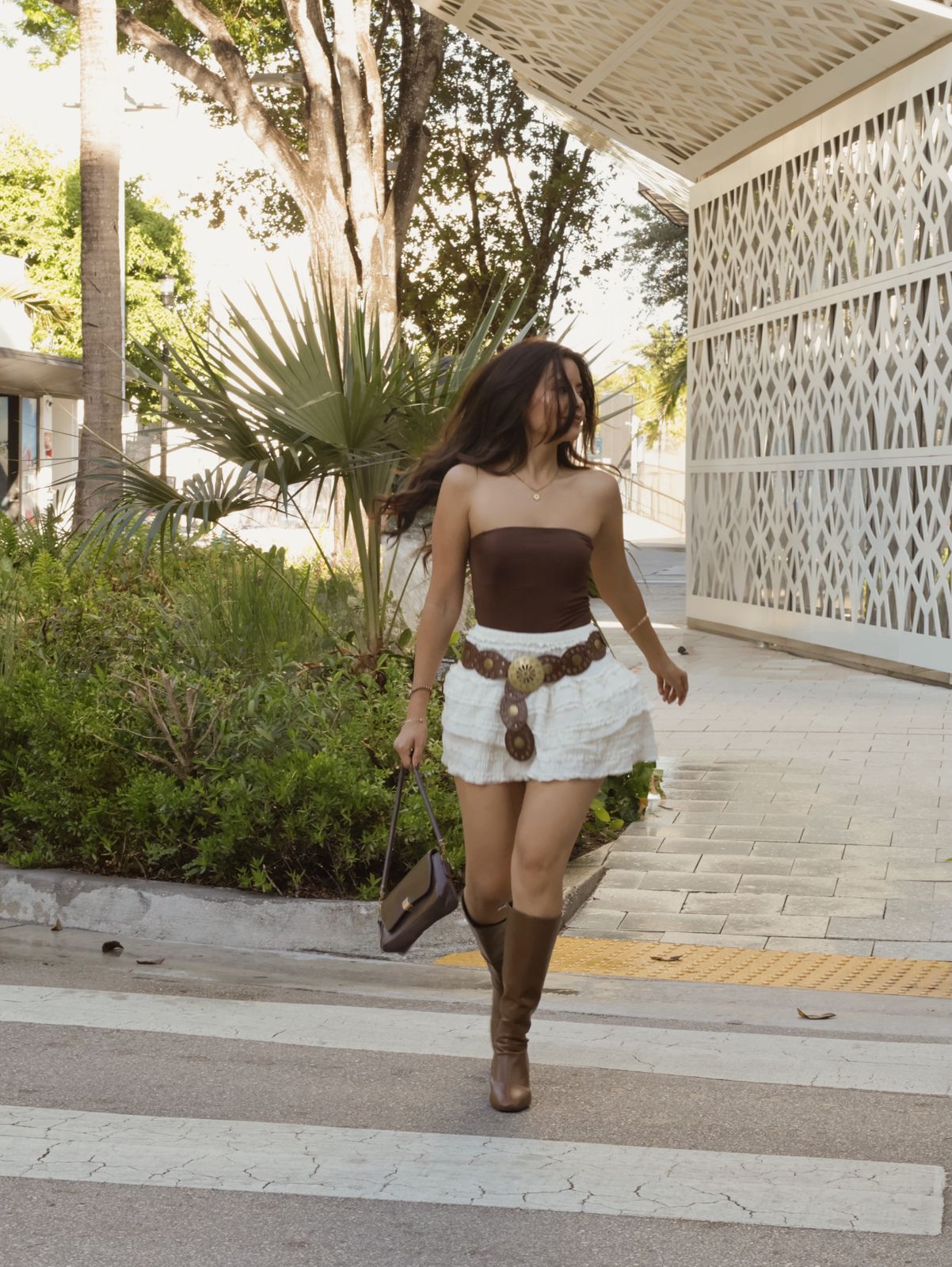 FALDA BEIGE EN BLONDA BOLEROS