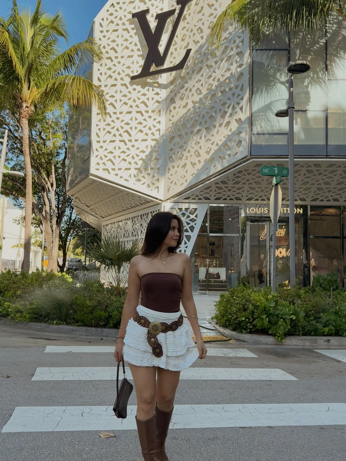 FALDA BEIGE EN BLONDA BOLEROS