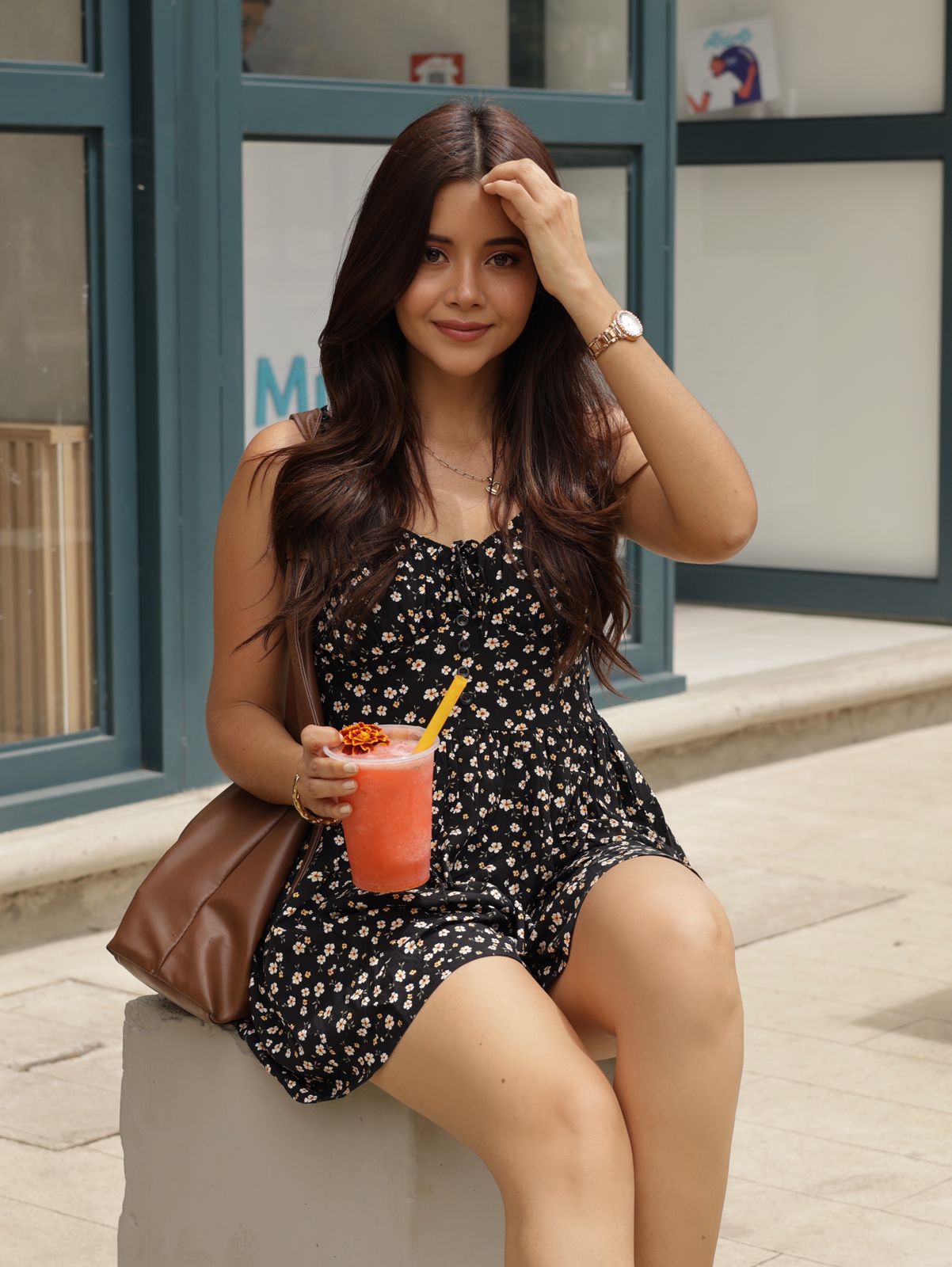 ENTERIZO FLORAL NEGRO