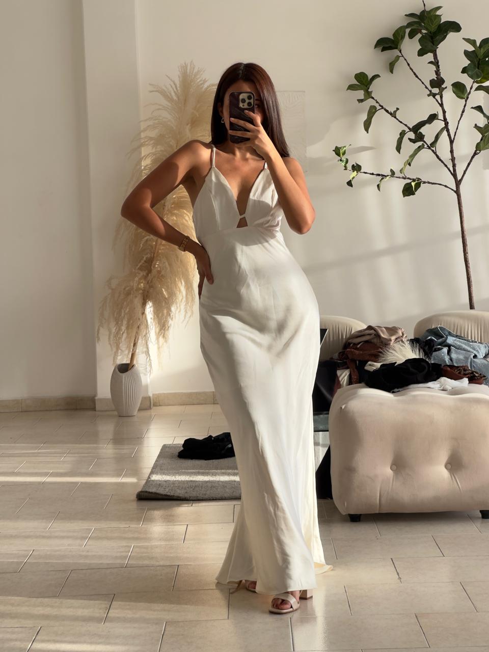 VESTIDO CHAMPAÑA LARGO SATINADO