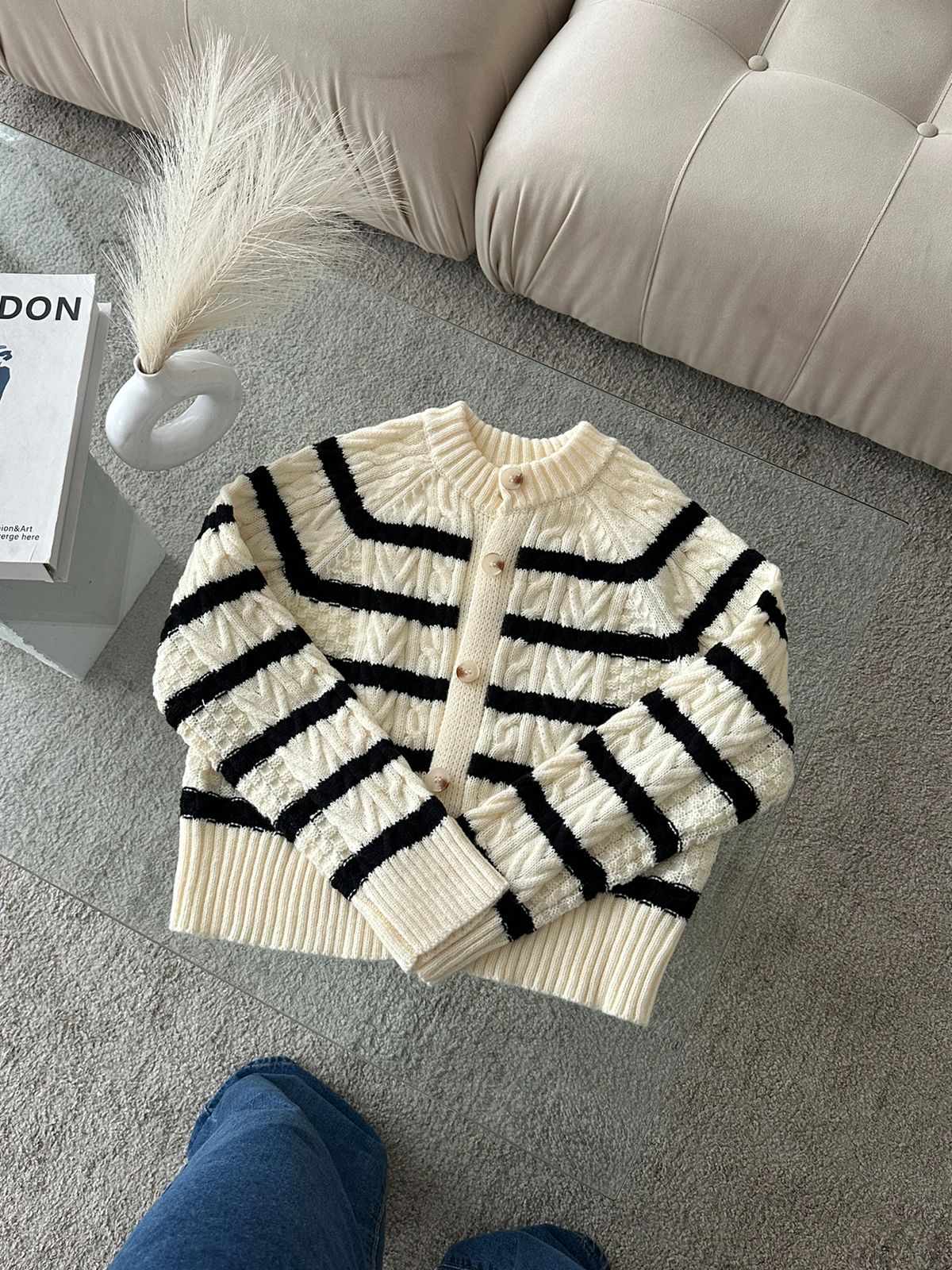 SWEATER TEJIDO GRUESO BLANCO RAYAS NEGRO