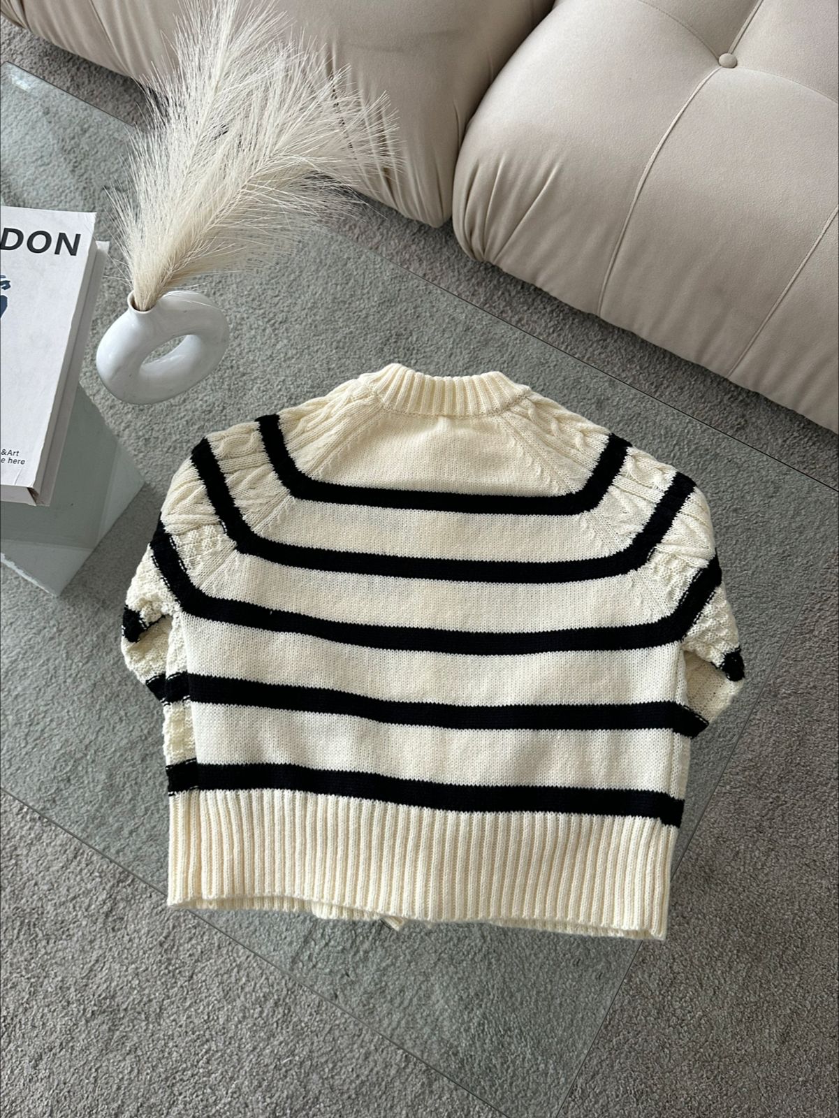 SWEATER TEJIDO GRUESO BLANCO RAYAS NEGRO