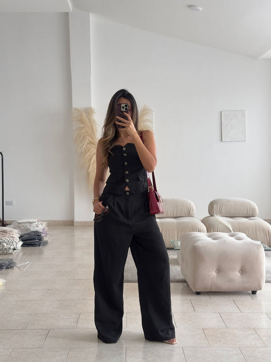 SET CHALECO STRAPLESS Y PANTALÓN NEGRO