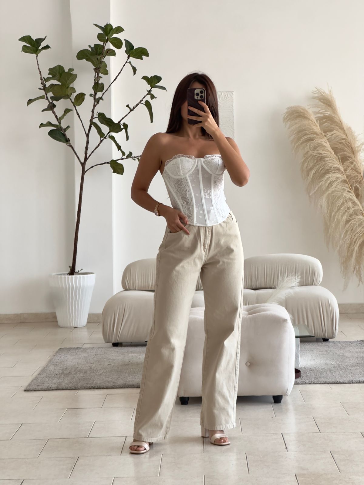 JEAN TIRO ALTO RIGIDO BEIGE