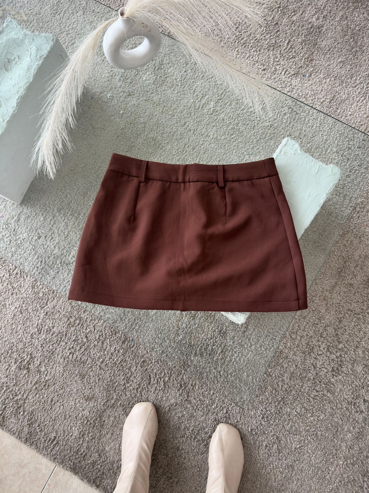 FALDA SHORT RECTA MOCHA