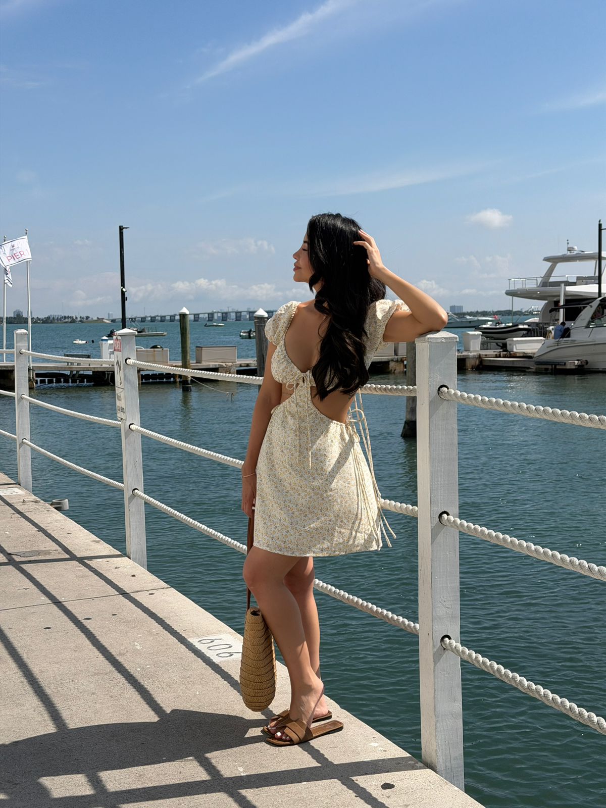VESTIDO AMARILLO FLORAL AMARRE ESPALDA