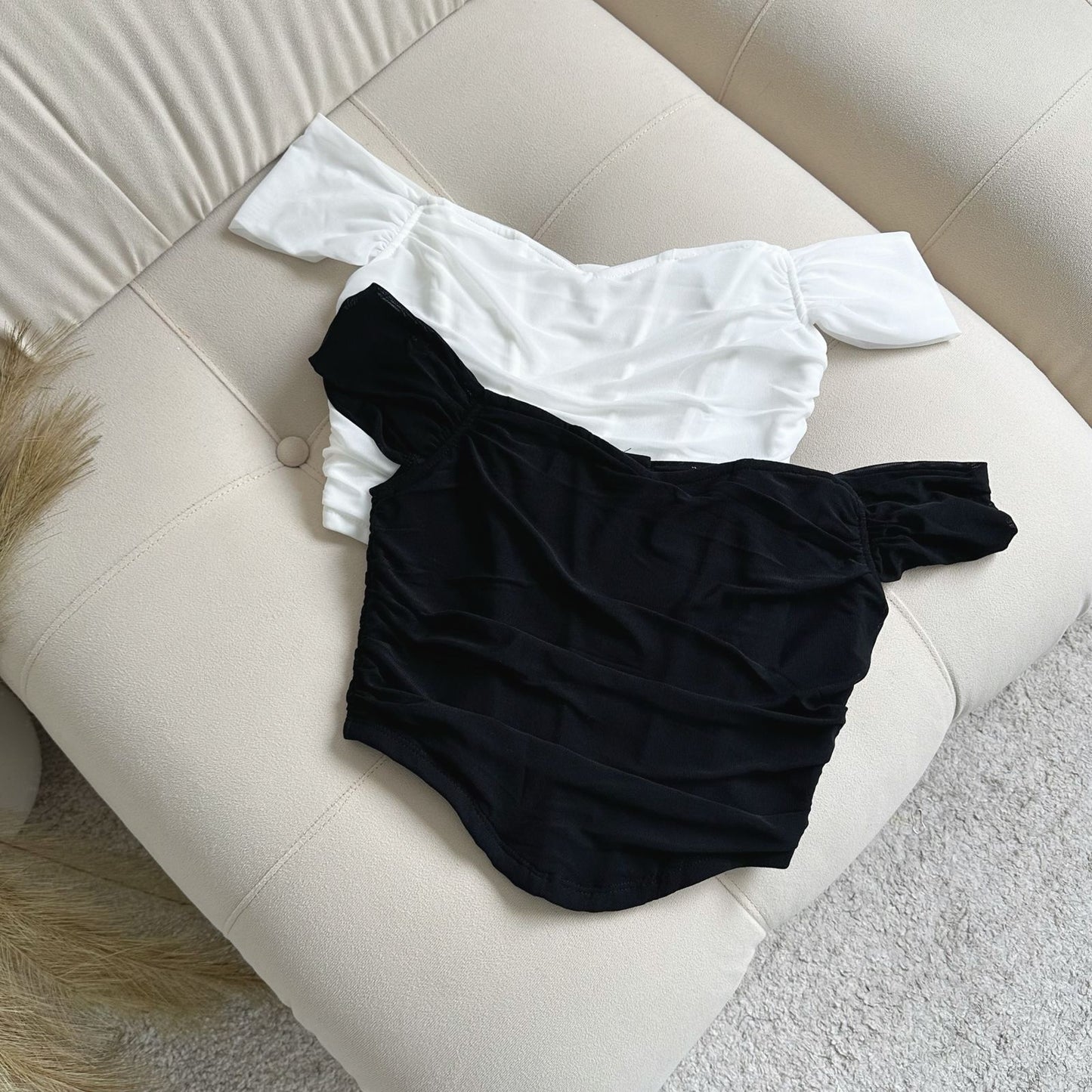 CORSET VELO NEGRO CON MAGAS