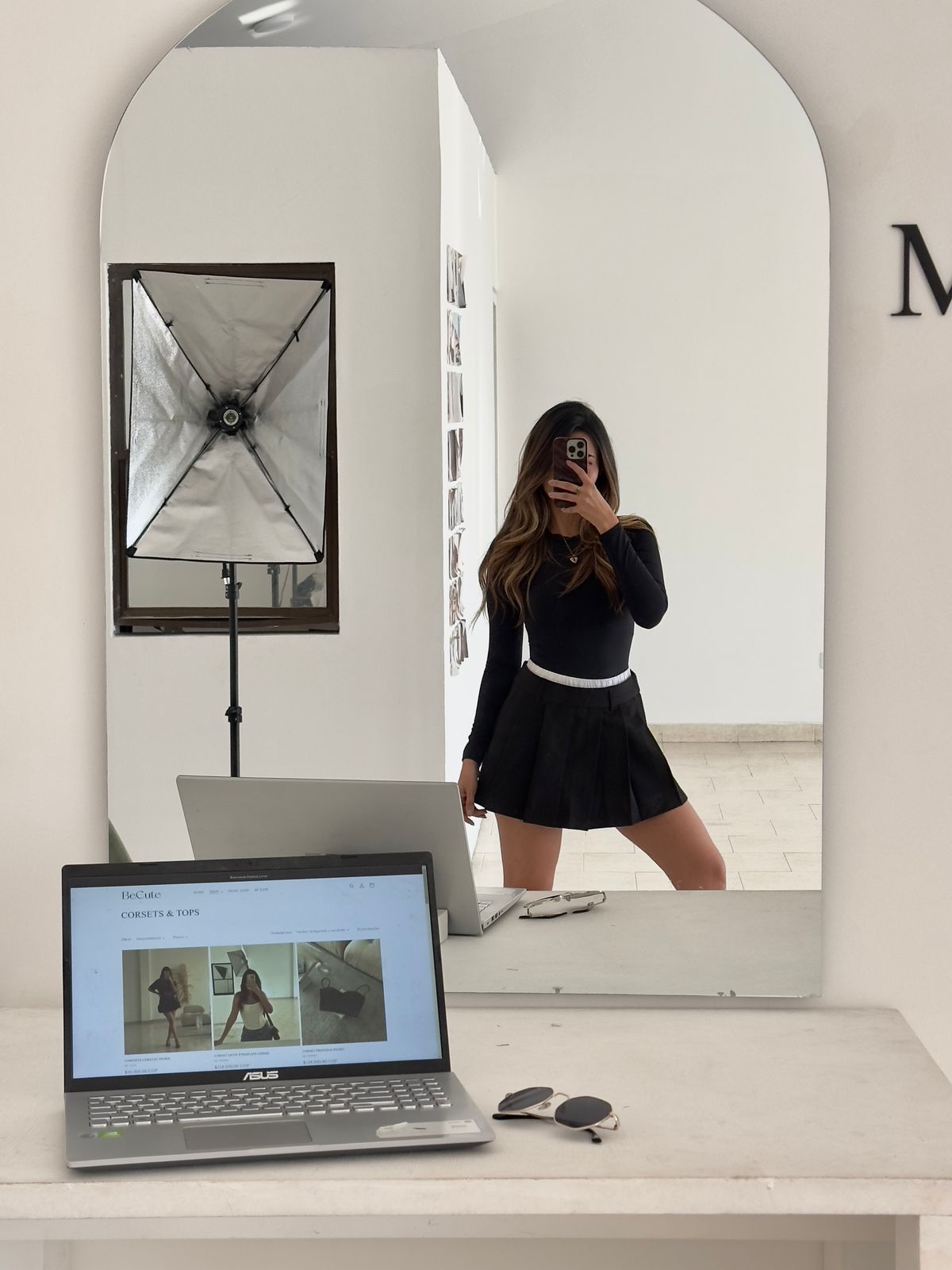 FALDA NEGRA PRENSES BORDE BLANCO