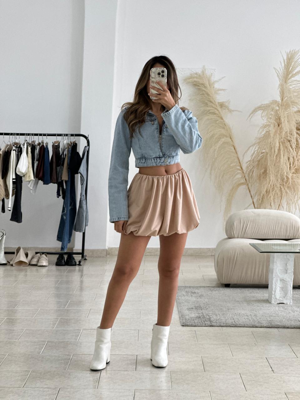 FALDA GLOBO EFECTO CUERO ROSA