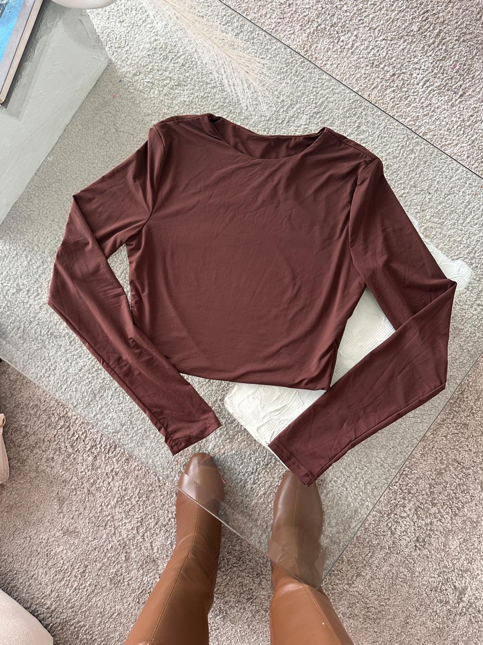 CROP TOP MANGA LARGA TELA DOBLE MOCHA