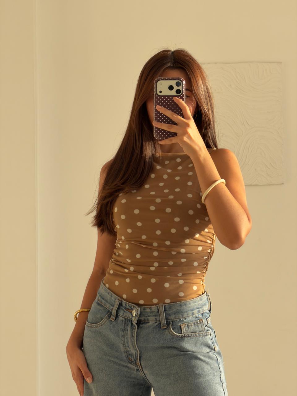 BLUSA MESH FRUNCIDA POLKA DOT FONDO CAFÉ