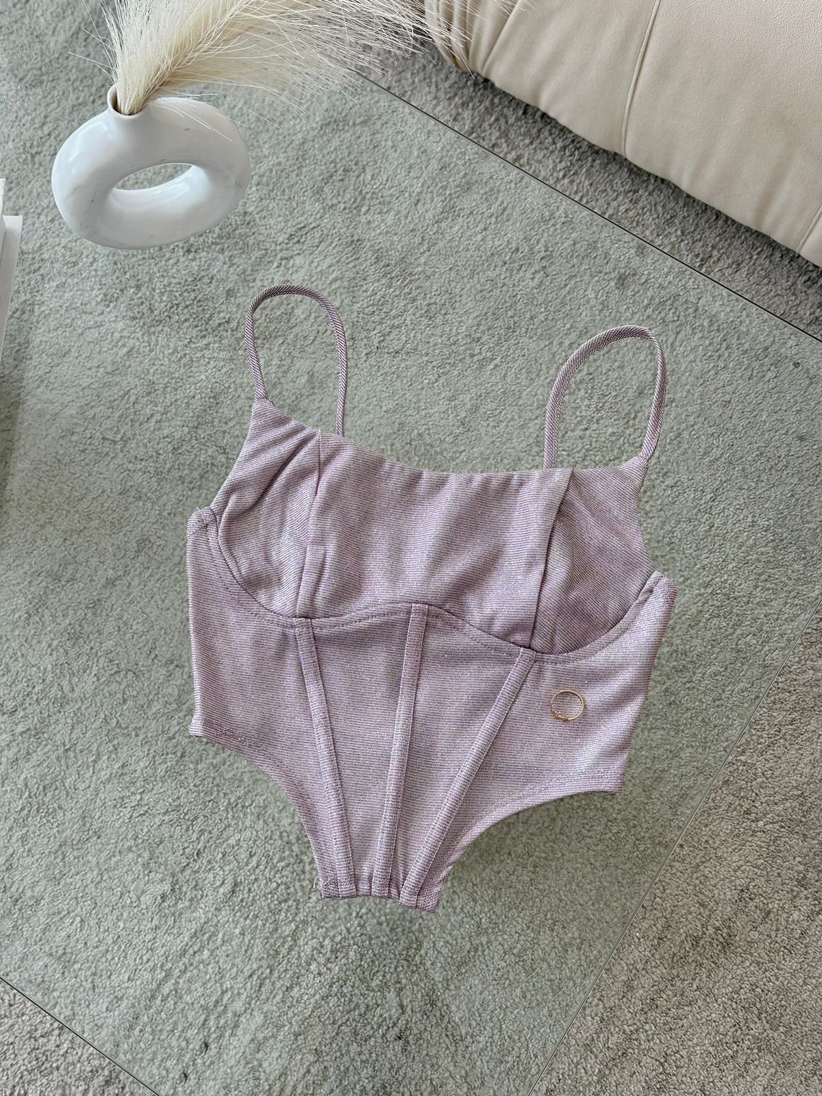 CORSET CUELLO RECTO BRILLO ROSA