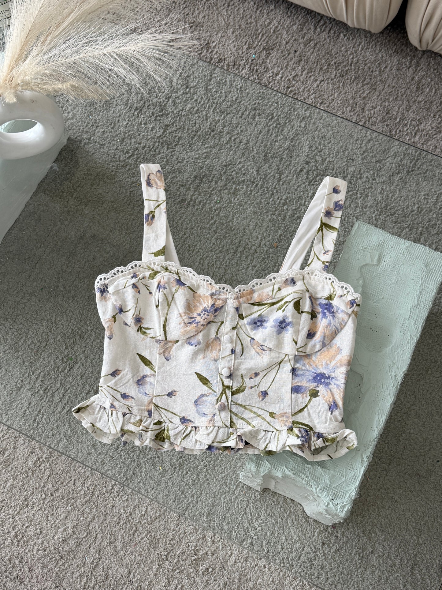 CROP TOP BOTONES FLORAL AZUL