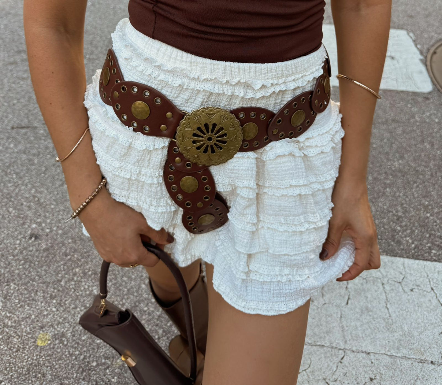 FALDA BEIGE EN BLONDA BOLEROS