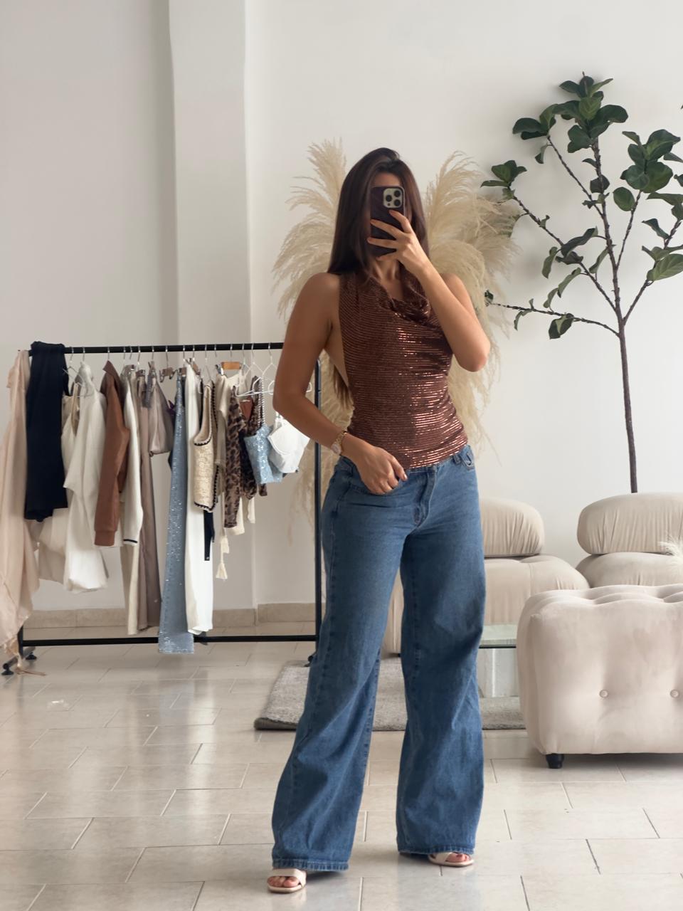 BLUSA BRILLO MOCHA CUELLO CAIDO