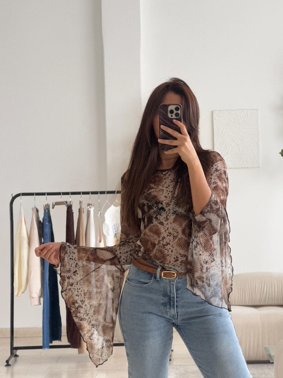 BLUSA MESH SERPIENTE MANGA ACAMPANADA