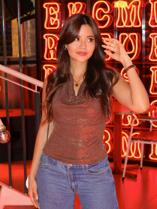 BLUSA BRILLO MOCHA CUELLO CAIDO