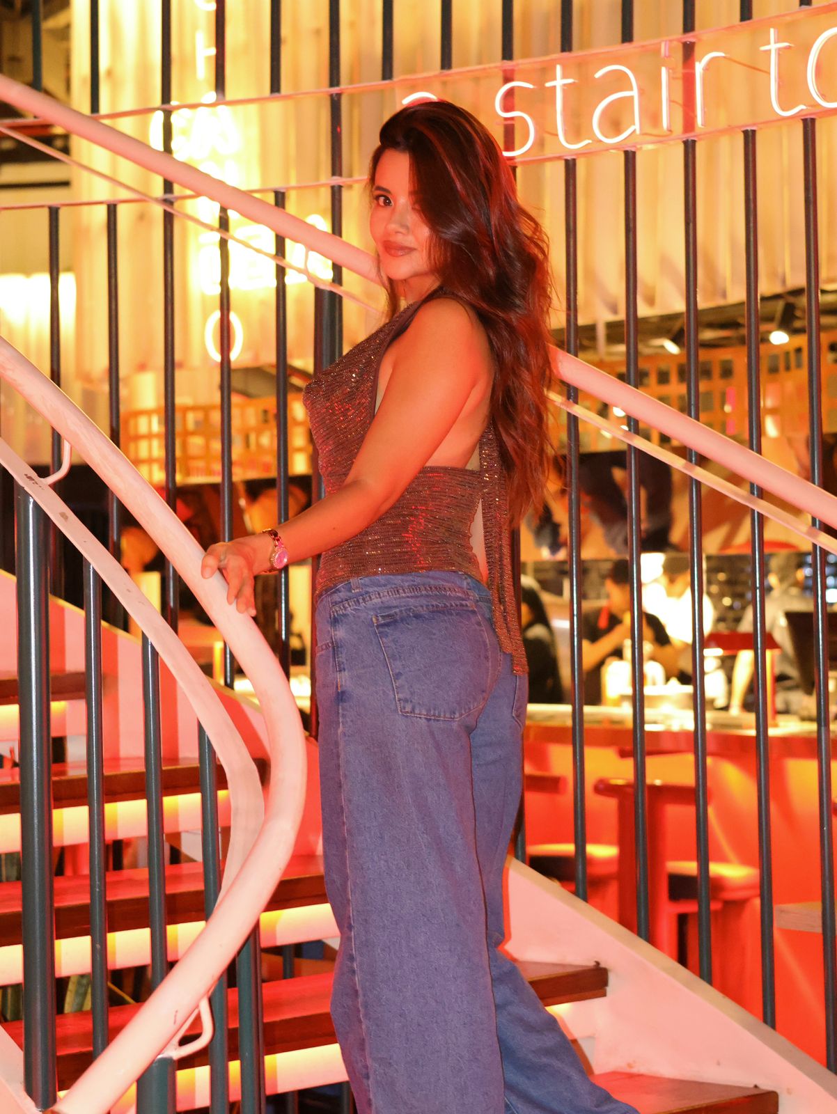 BLUSA BRILLO MOCHA CUELLO CAIDO