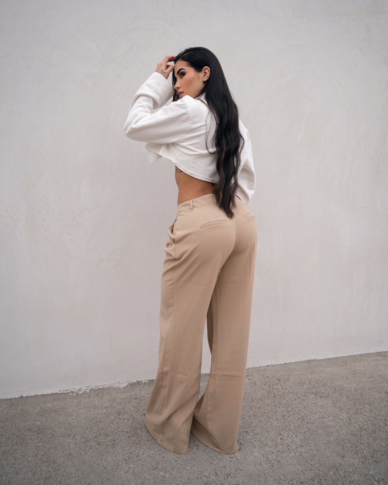 PANTALON EN TELA WIDE LEG CAFÉ CLARO