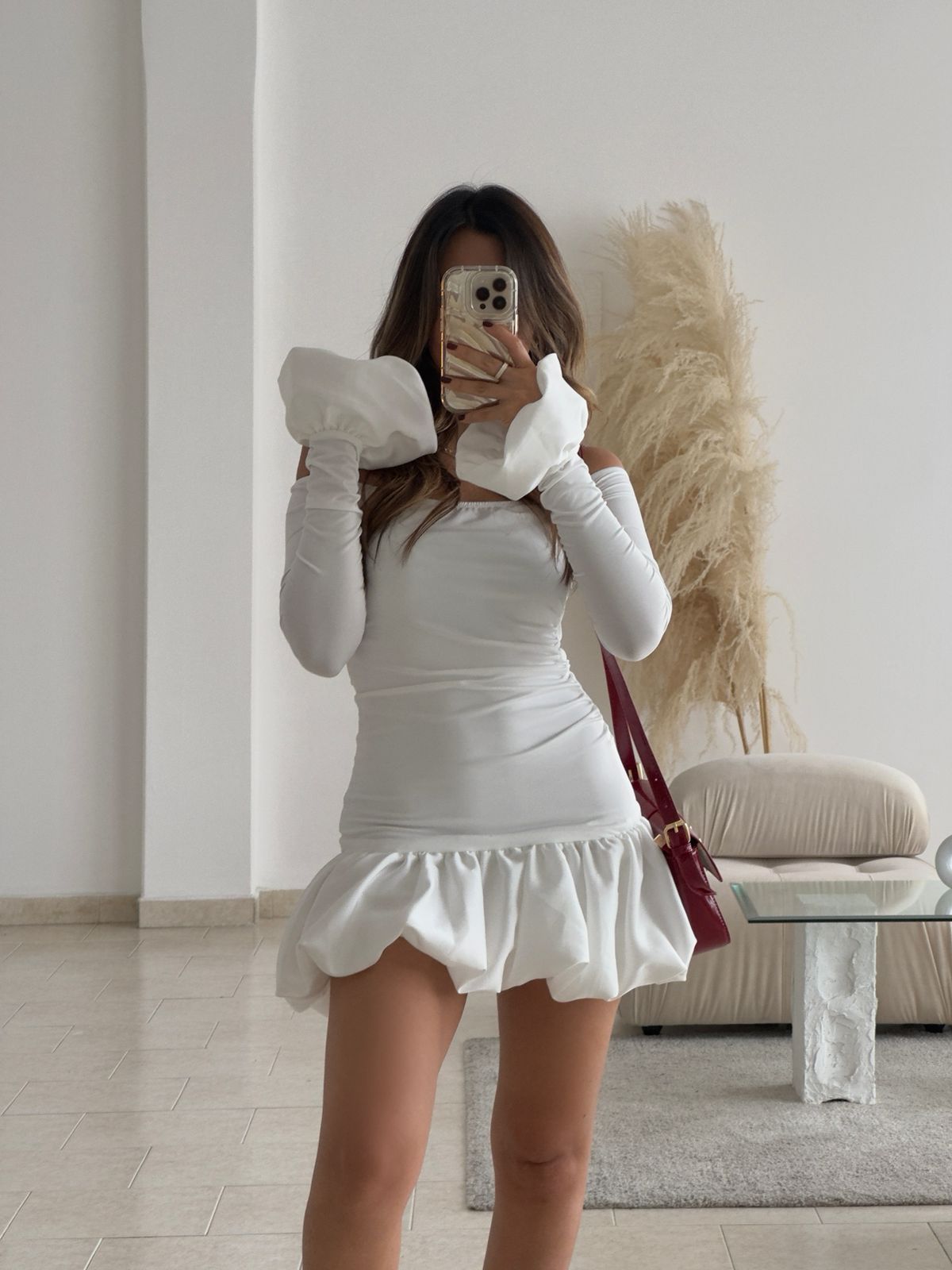 VESTIDO GLOBO BLANCO STRAPLESS MANGA LARGA