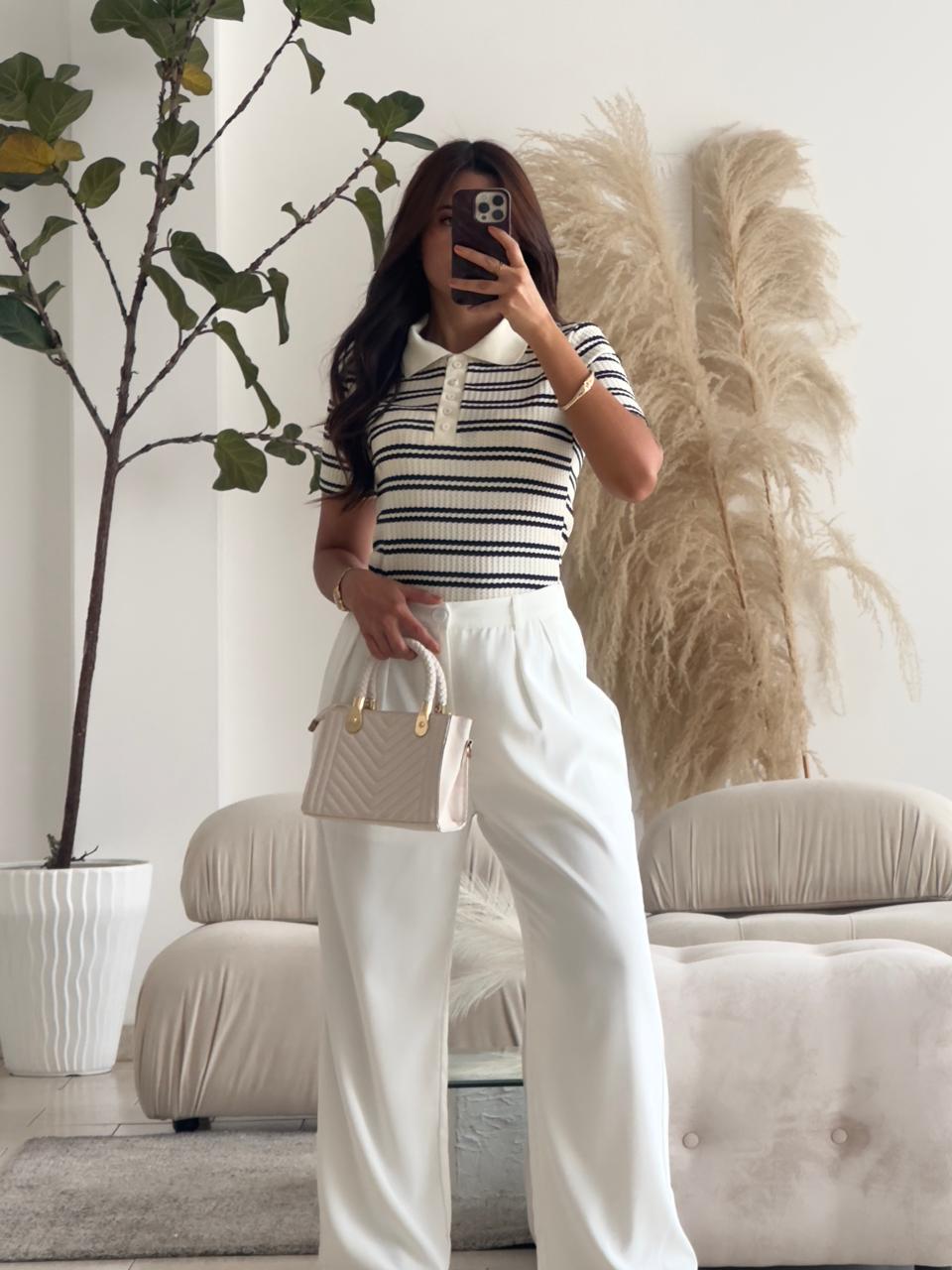 BLUSA POLO TEJIDA RAYAS BLANCO  Y NEGRO
