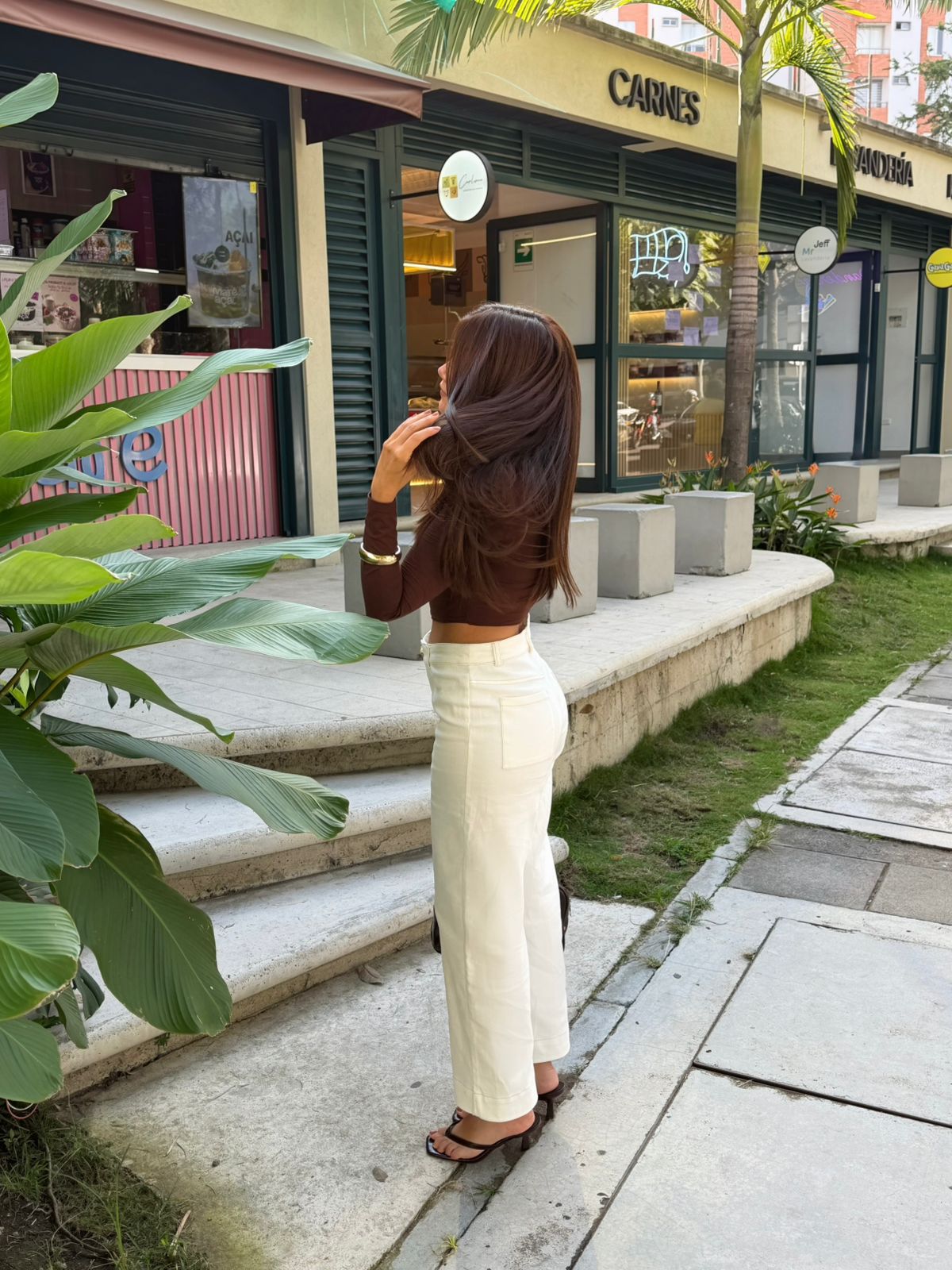 PANTALON CULOTTE BLANCO COSTURAS CAFÉ