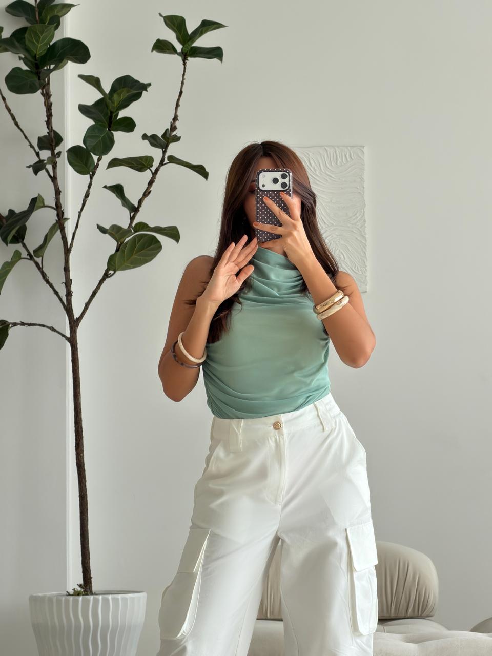 BLUSA AGUAMARINA MESH CUELLO ALTO