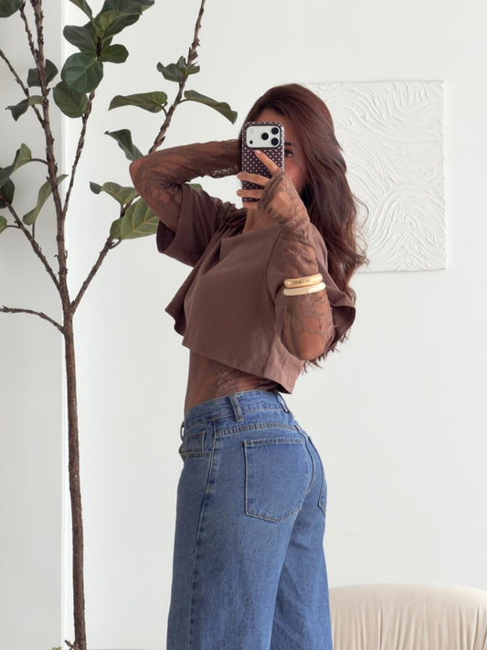 BODY ENCAJE CON CAMISETA ENCIMA MOCHA