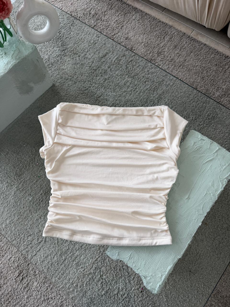BLUSA EN TELA DOBLE PLIEGUES CREMA