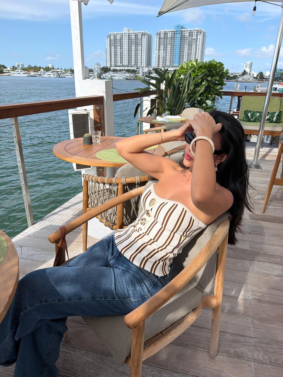 BLUSA STRAPLESS TEJIDA RAYAS BLANCO Y CAFÉ