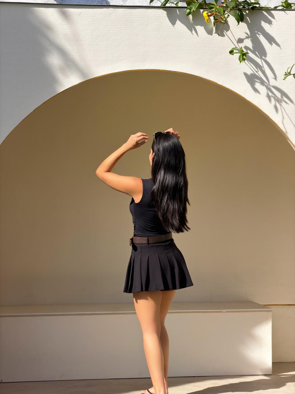 FALDA SHORT EN TELA SUAVE DE PRENSES NEGRA