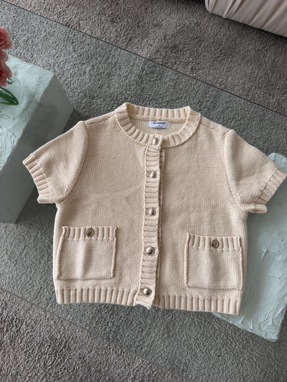 BLUSA - CARDIGAN CORTO BEIGE BOTONES DORADOS