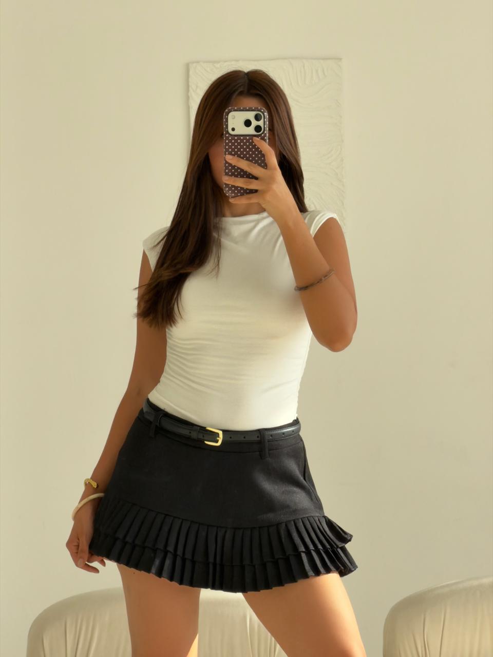 FALDA SHORT DE PRENSES EN TELA ACANALADA NEGRA