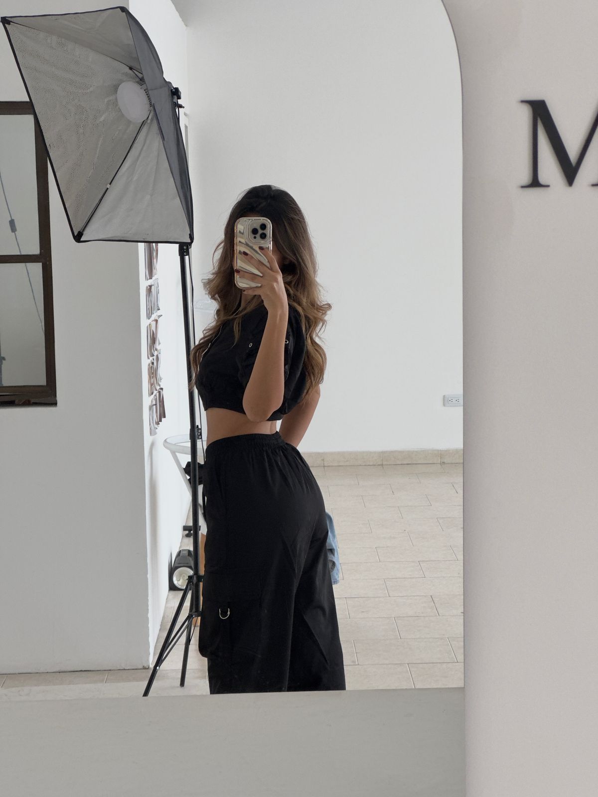 SET CHAQUETA CROP Y PANTALON CARGO NEGRO