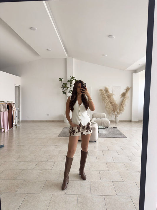 FALDA SHORT COW PRINT BLANCO Y CAFÉ