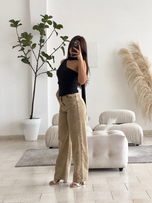 JEAN TIRO ALTO RIGIDO MANCHADO DETALLES PIERNA