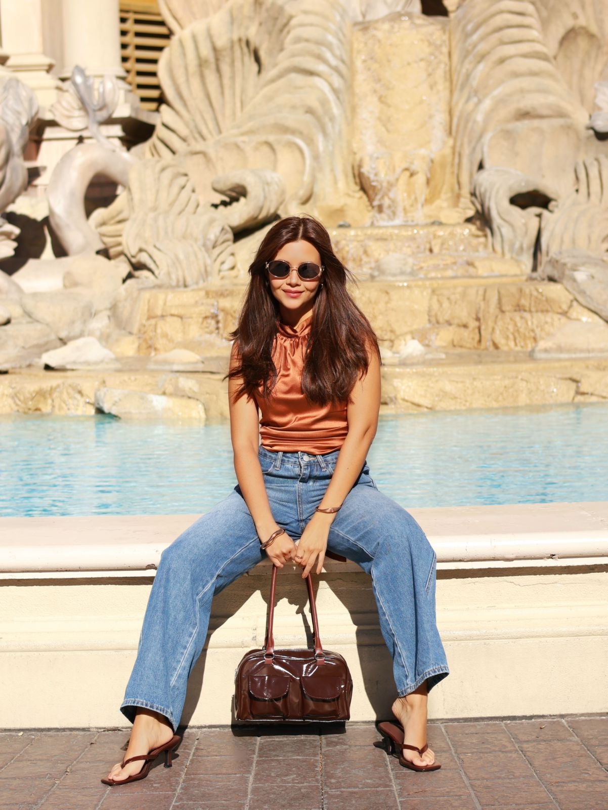 BLUSA EN SEDA MOCHA AMARRE CUELLO Y ESPALDA