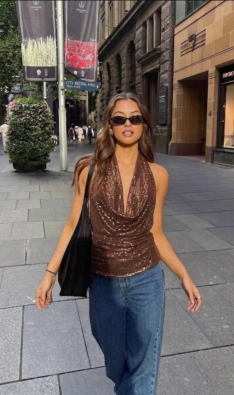 BLUSA BRILLO MOCHA CUELLO CAIDO